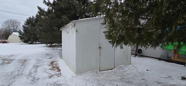 705 Mullen Street, Quinnesec, MI 49876