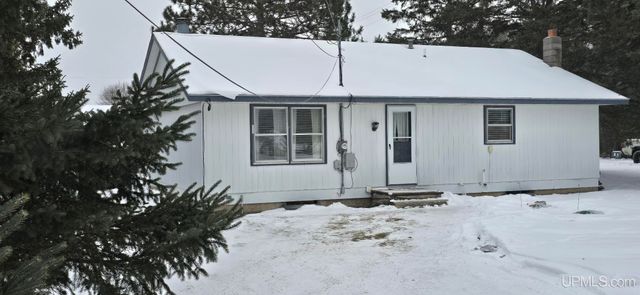 705 Mullen Street, Quinnesec, MI 49876