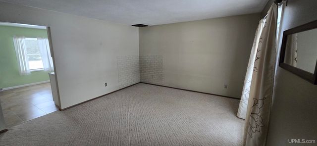 705 Mullen Street, Quinnesec, MI 49876