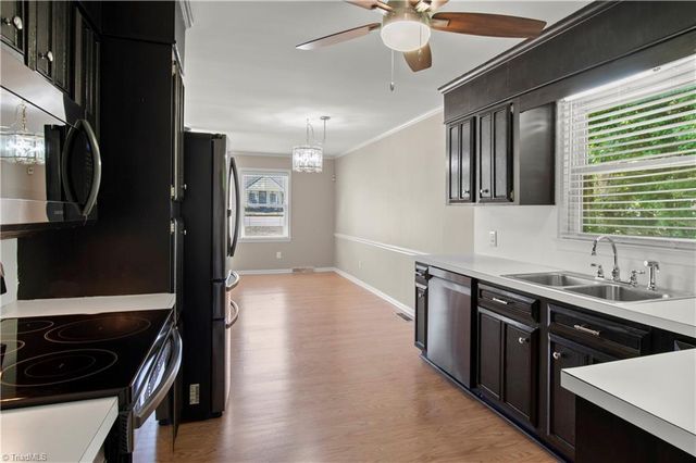 5245 Seward Circle, Pfafftown, NC 27040