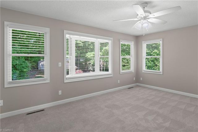 5245 Seward Circle, Pfafftown, NC 27040