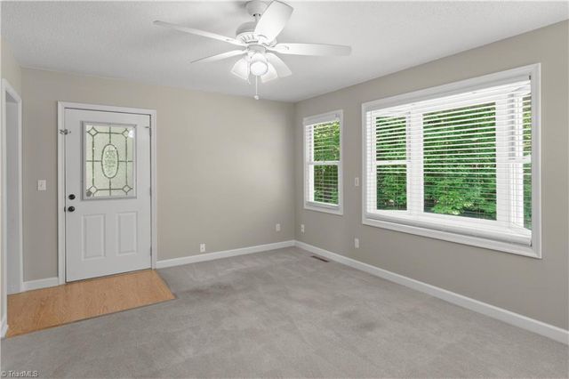 5245 Seward Circle, Pfafftown, NC 27040