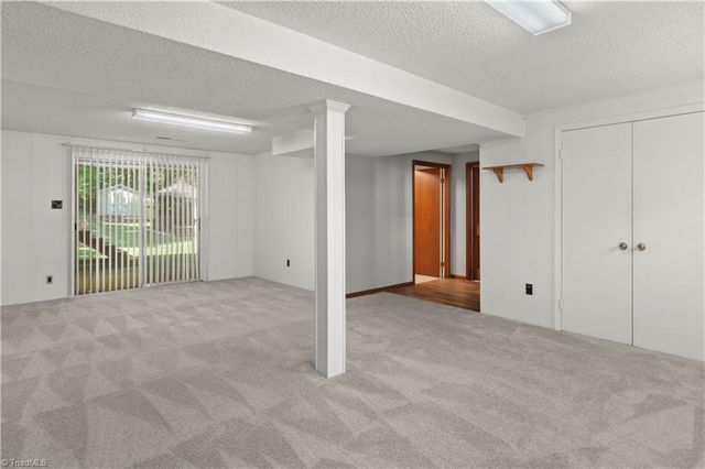 5245 Seward Circle, Pfafftown, NC 27040