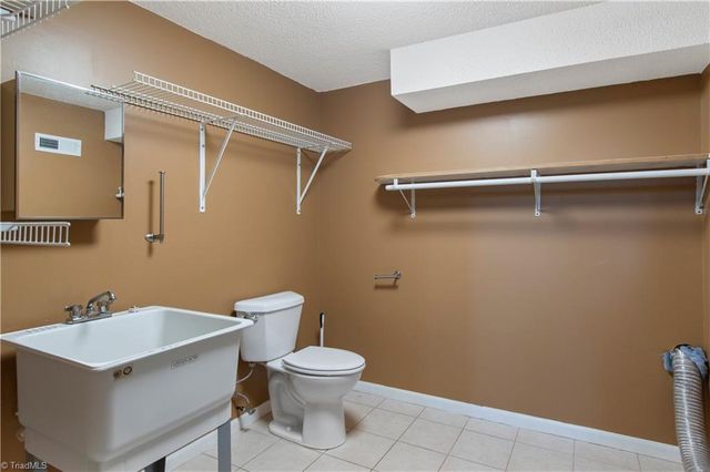 5245 Seward Circle, Pfafftown, NC 27040