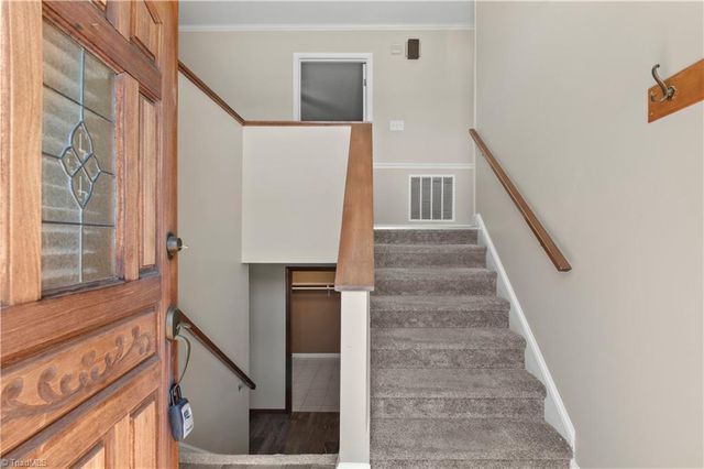 5245 Seward Circle, Pfafftown, NC 27040