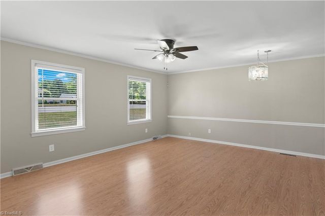 5245 Seward Circle, Pfafftown, NC 27040