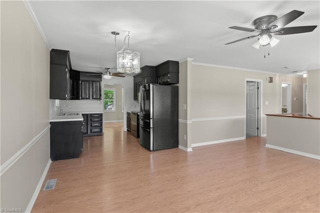 5245 Seward Circle, Pfafftown, NC 27040
