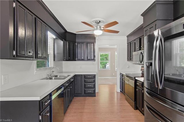 5245 Seward Circle, Pfafftown, NC 27040