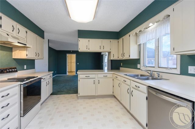 2002 Glendale Lane, Billings, MT 59102