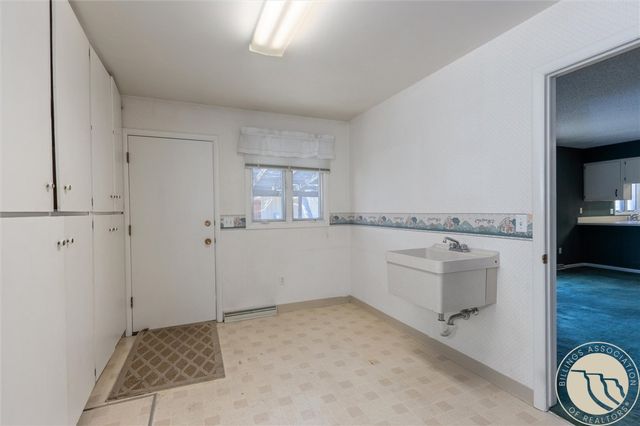 2002 Glendale Lane, Billings, MT 59102