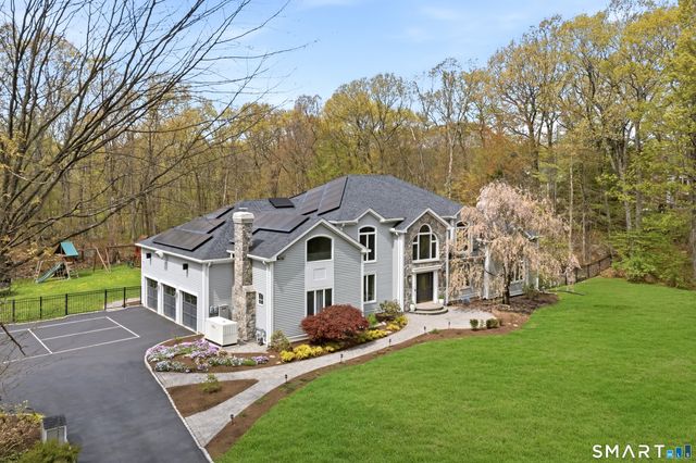 63 Coventry Lane, Trumbull, CT 06611