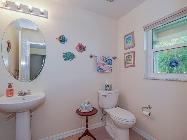 1838 Pointe West Way, Vero Beach, FL 32966