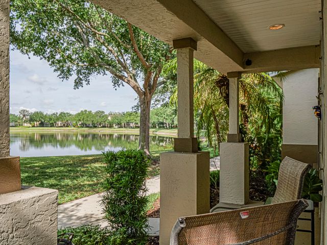 1838 Pointe West Way, Vero Beach, FL 32966