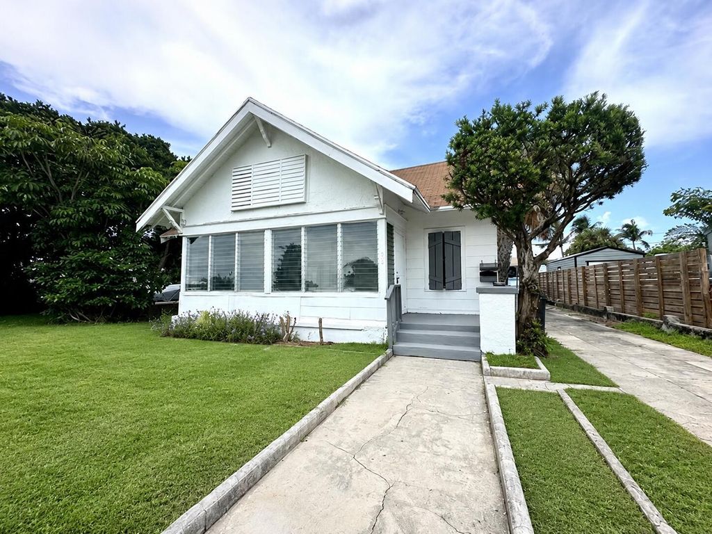 523 Valley Forge Road, West Palm Beach, FL 33405