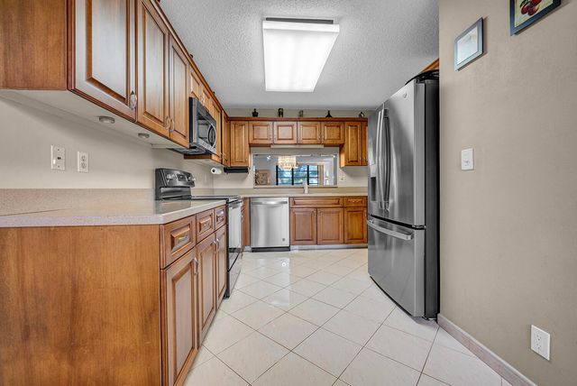 15074 WITNEY Road 205, Delray Beach, FL 33484