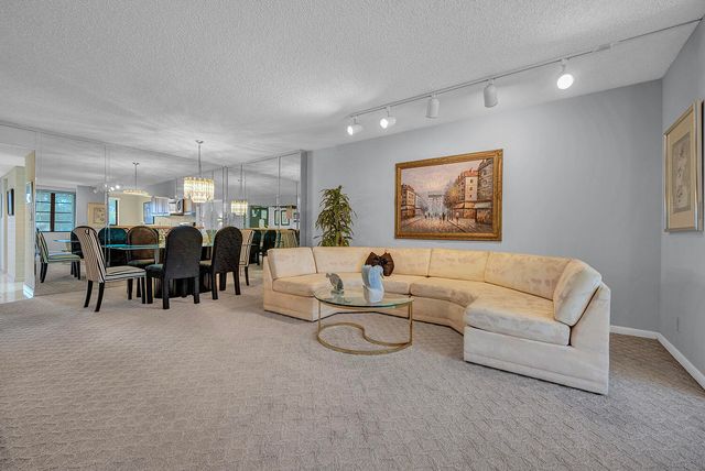 15074 WITNEY Road 205, Delray Beach, FL 33484