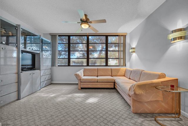 15074 WITNEY Road 205, Delray Beach, FL 33484