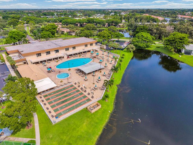 15074 WITNEY Road 205, Delray Beach, FL 33484