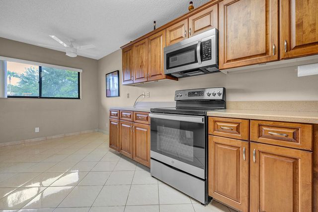 15074 WITNEY Road 205, Delray Beach, FL 33484