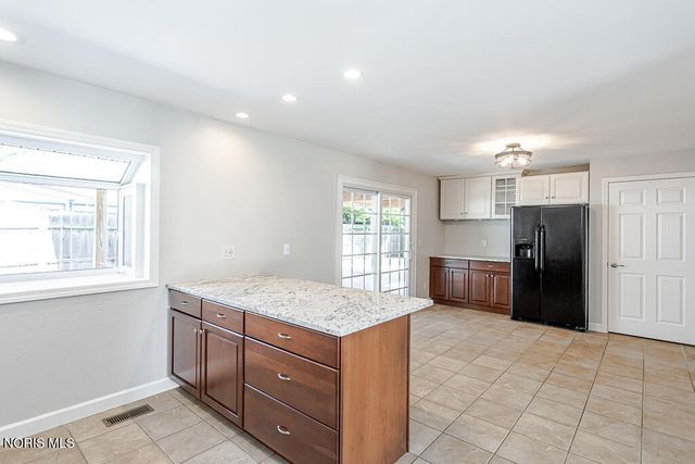 339 Wilkshire Drive, Waterville, OH 43566