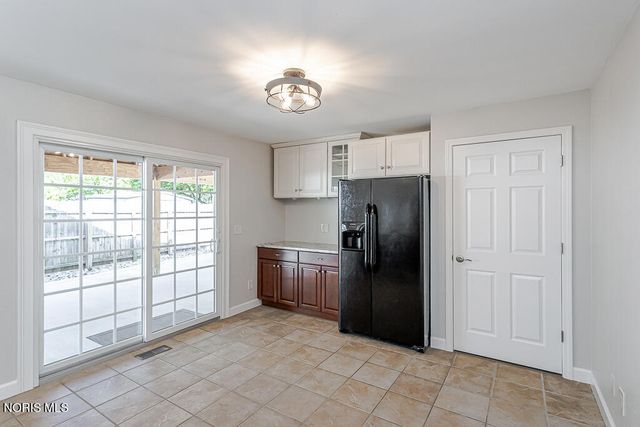 339 Wilkshire Drive, Waterville, OH 43566