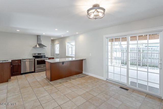 339 Wilkshire Drive, Waterville, OH 43566