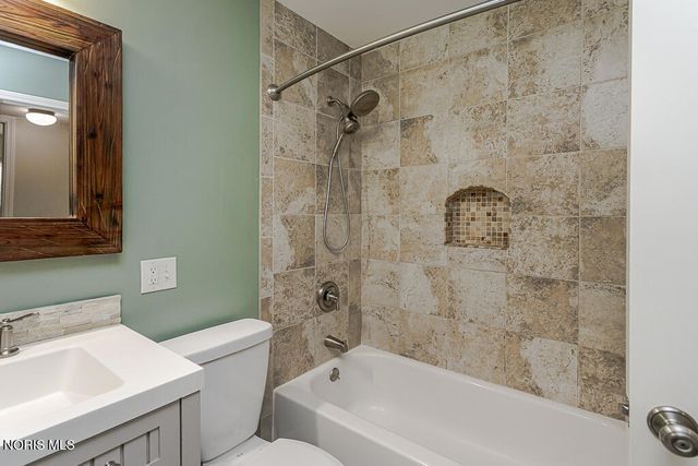 339 Wilkshire Drive, Waterville, OH 43566