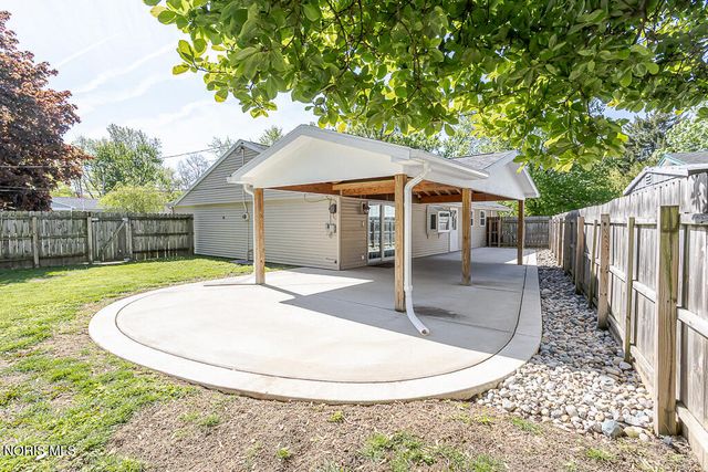 339 Wilkshire Drive, Waterville, OH 43566