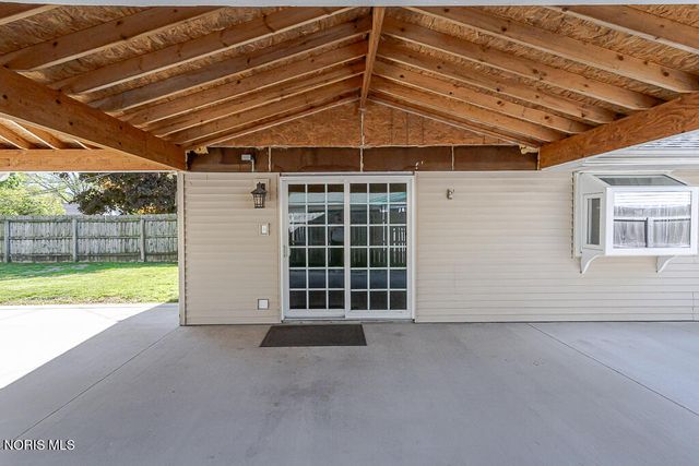 339 Wilkshire Drive, Waterville, OH 43566