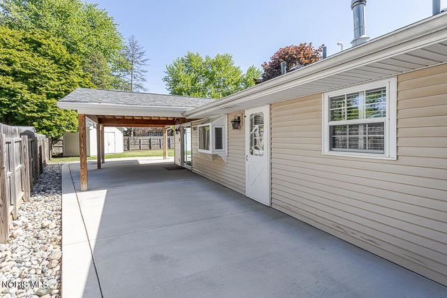 339 Wilkshire Drive, Waterville, OH 43566