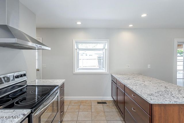 339 Wilkshire Drive, Waterville, OH 43566