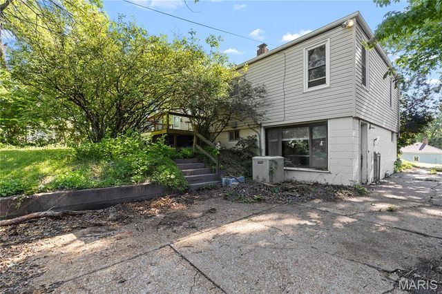 437 Warfield Avenue, St Louis, MO 63135