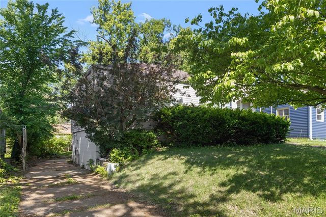 437 Warfield Avenue, St Louis, MO 63135