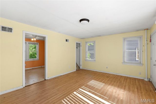 437 Warfield Avenue, St Louis, MO 63135
