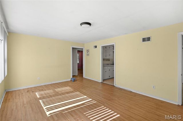 437 Warfield Avenue, St Louis, MO 63135