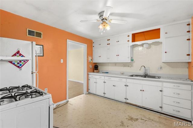 437 Warfield Avenue, St Louis, MO 63135