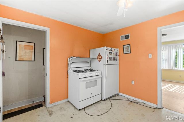 437 Warfield Avenue, St Louis, MO 63135