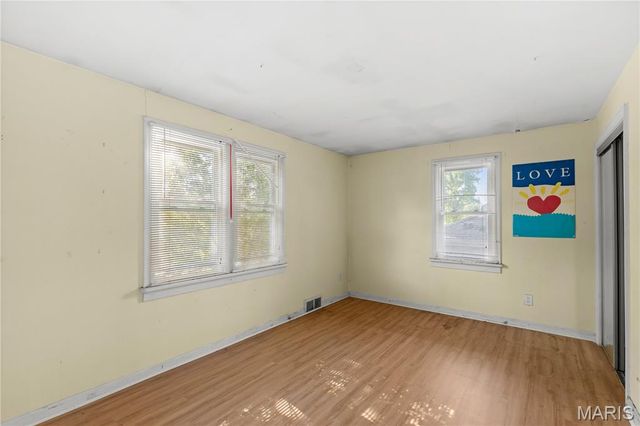 437 Warfield Avenue, St Louis, MO 63135