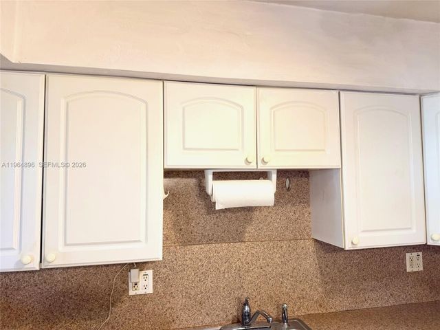 295 SW 9th St, Dania Beach, FL 33004