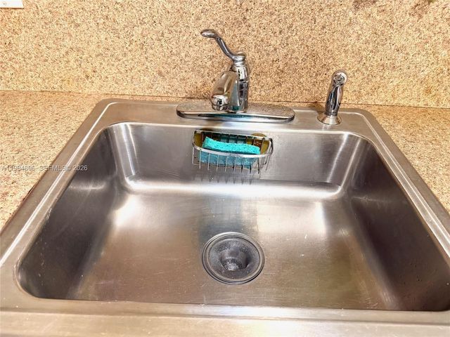 295 SW 9th St, Dania Beach, FL 33004