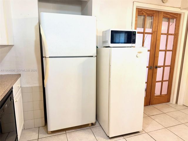 295 SW 9th St, Dania Beach, FL 33004