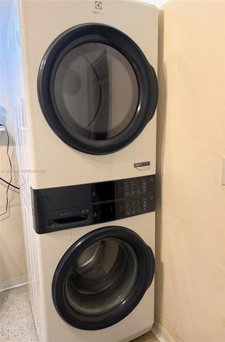 295 SW 9th St, Dania Beach, FL 33004