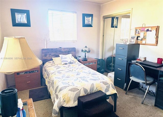 295 SW 9th St, Dania Beach, FL 33004