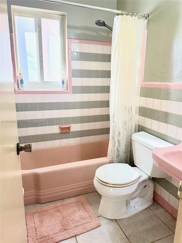 295 SW 9th St, Dania Beach, FL 33004