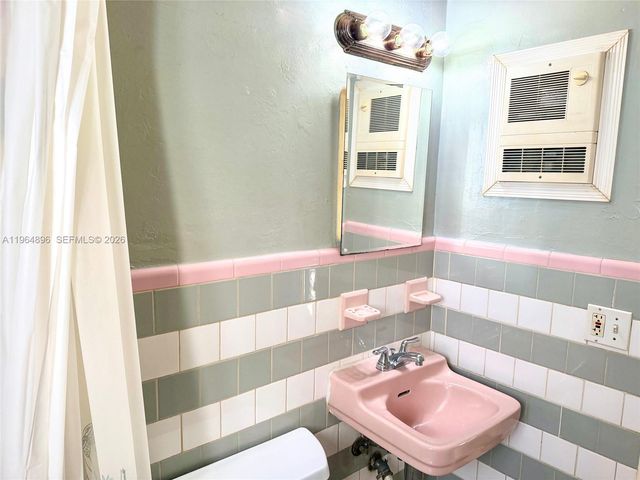 295 SW 9th St, Dania Beach, FL 33004