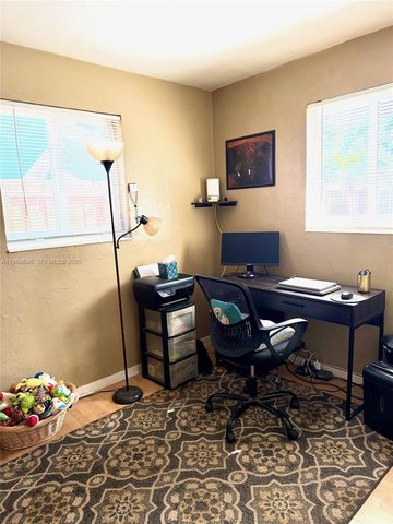 295 SW 9th St, Dania Beach, FL 33004