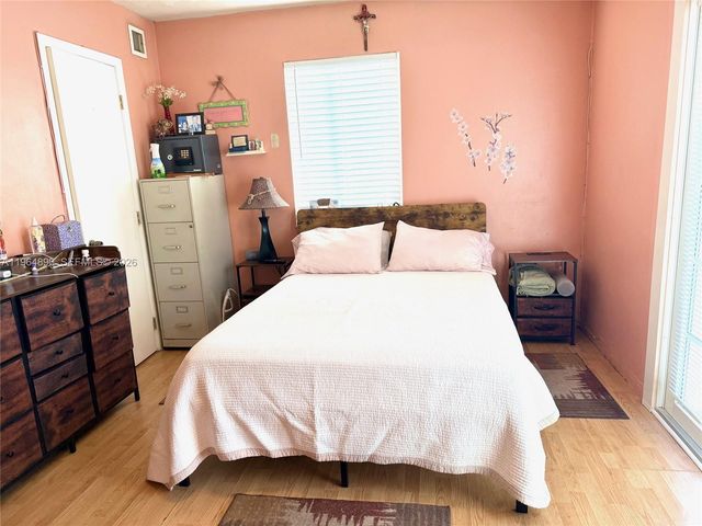 295 SW 9th St, Dania Beach, FL 33004