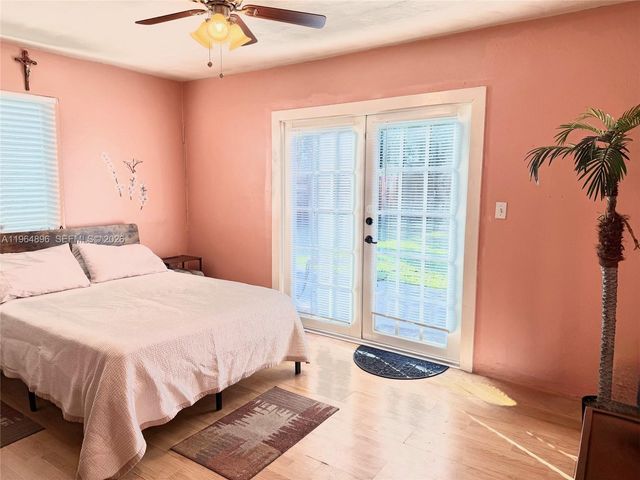 295 SW 9th St, Dania Beach, FL 33004