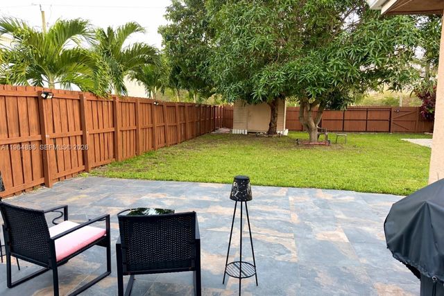 295 SW 9th St, Dania Beach, FL 33004