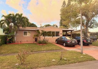 295 SW 9th St, Dania Beach, FL 33004
